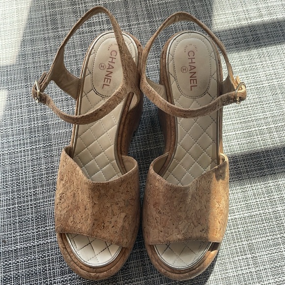 Chanel Cork Platform Sandals. Size 39. - Picture 13 of 15